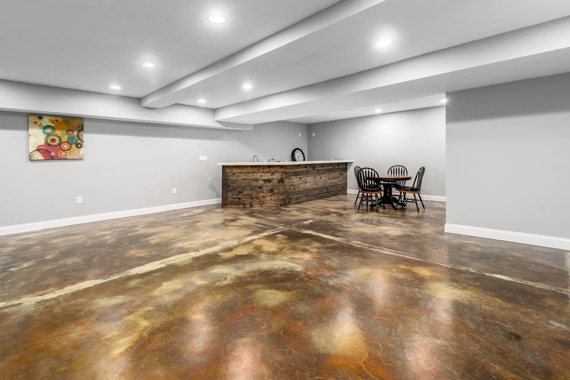 4720 Refugee Road Baltimore, OH 43105 - Photo 42 of 74 Rec Room with Bar
