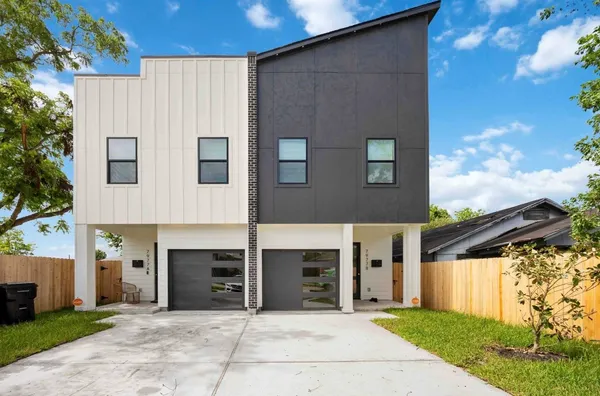 $2,325 | 7977 Angus, Houston, TX 77028