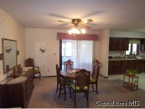 405 Barons Road Springfield, IL 62704 - Photo 5 of 8