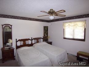 405 Barons Road Springfield, IL 62704 - Photo 6 of 8