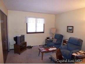 405 Barons Road Springfield, IL 62704 - Photo 7 of 8