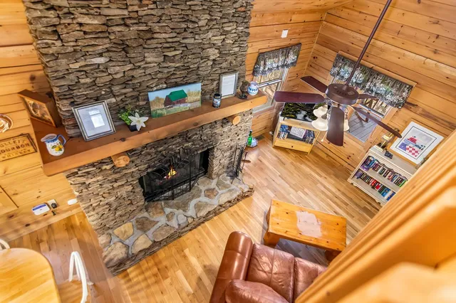 a picture of city view