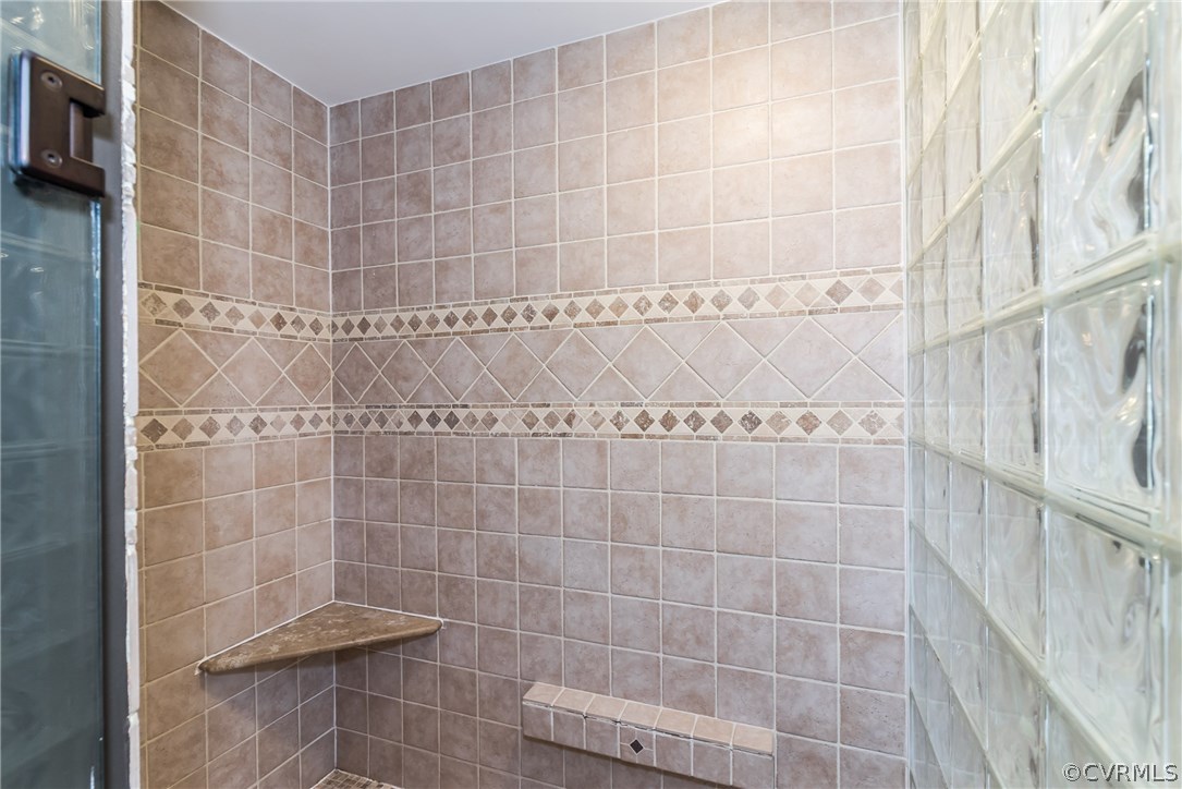 3216 Fortunes Ridge Road Midlothian, VA 23112 - Photo 29 of 41 a bathroom with a shower
