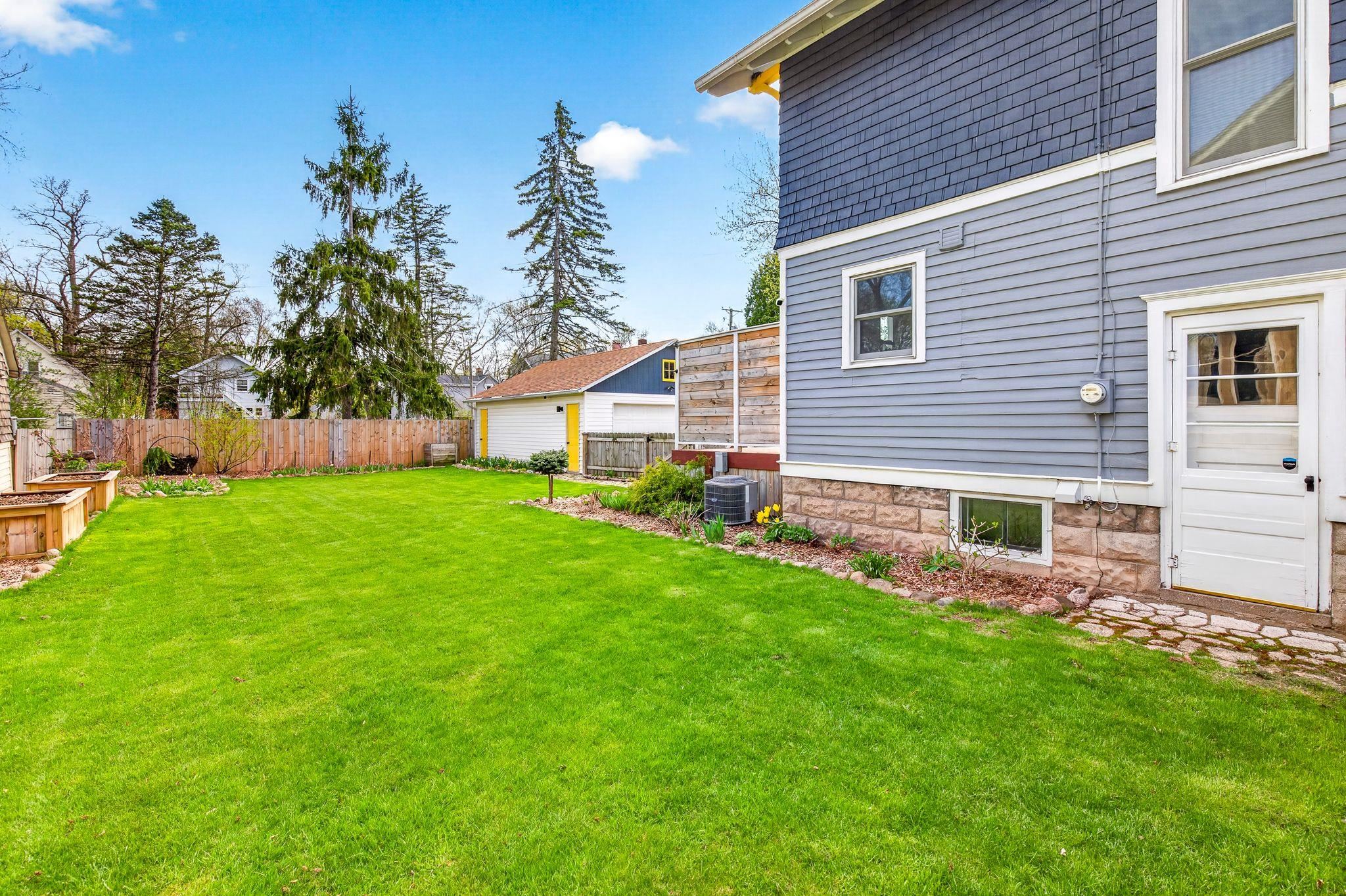1229 West Lawrence Street Appleton, WI 54914 - Photo 36 of 47