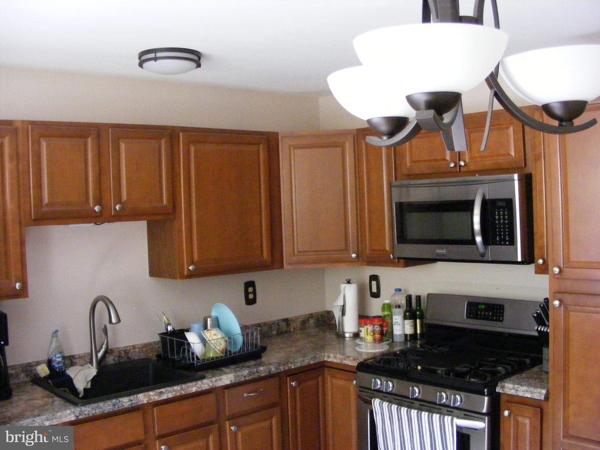 2863 Angus Road Philadelphia, PA 19114 - Photo 9 of 13 Kitchen Cabinets