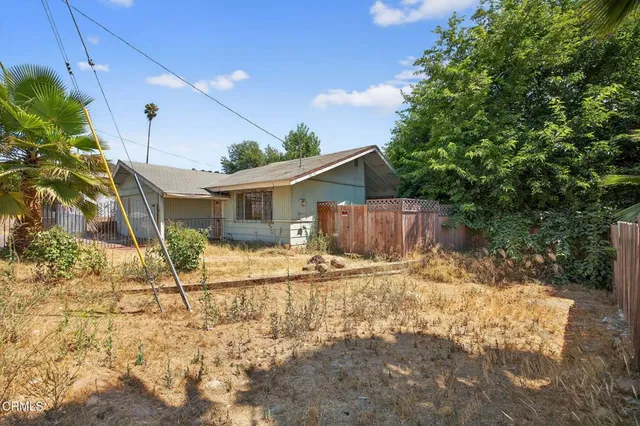 $725,000 | 110 East Oak View Avenue, Oak View, CA 93022