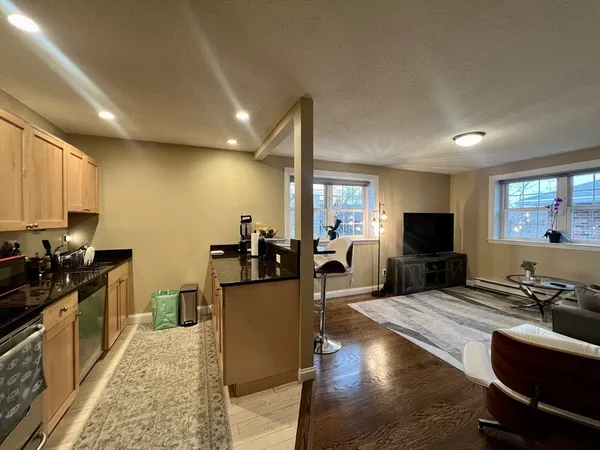 $2,600 | 116 Sycamore Street, Unit 26, Somerville, MA 02145
