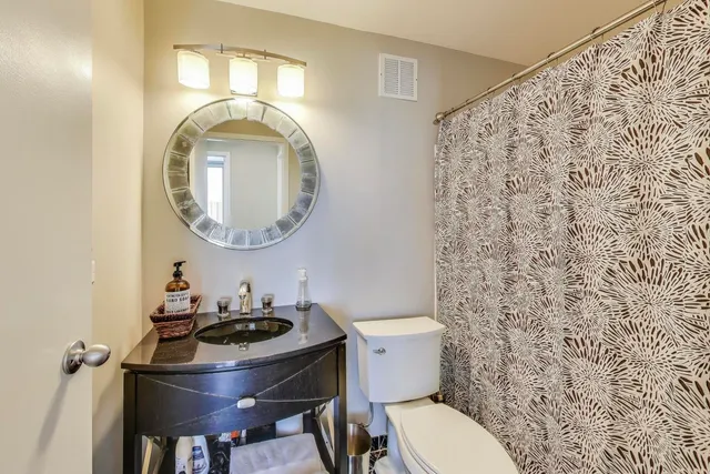 $444,000 | 111 West Maple Street, Unit 2601, Chicago, IL 60610