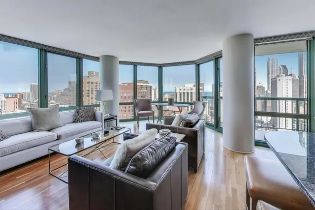 $444,000 | 111 West Maple Street, Unit 2601, Chicago, IL 60610