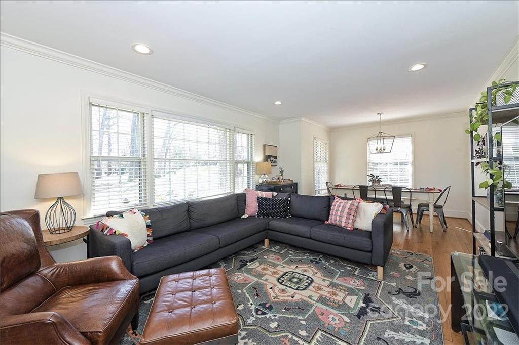 5638 Londonderry Road Charlotte, NC 28210 - Photo 4 of 44 a living room with furniture and a large window