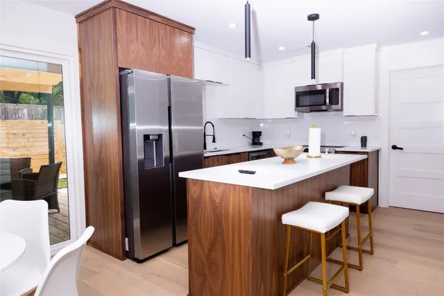 $2,500 | 1402 Braes Ridge Drive, Unit B, Austin, TX 78723