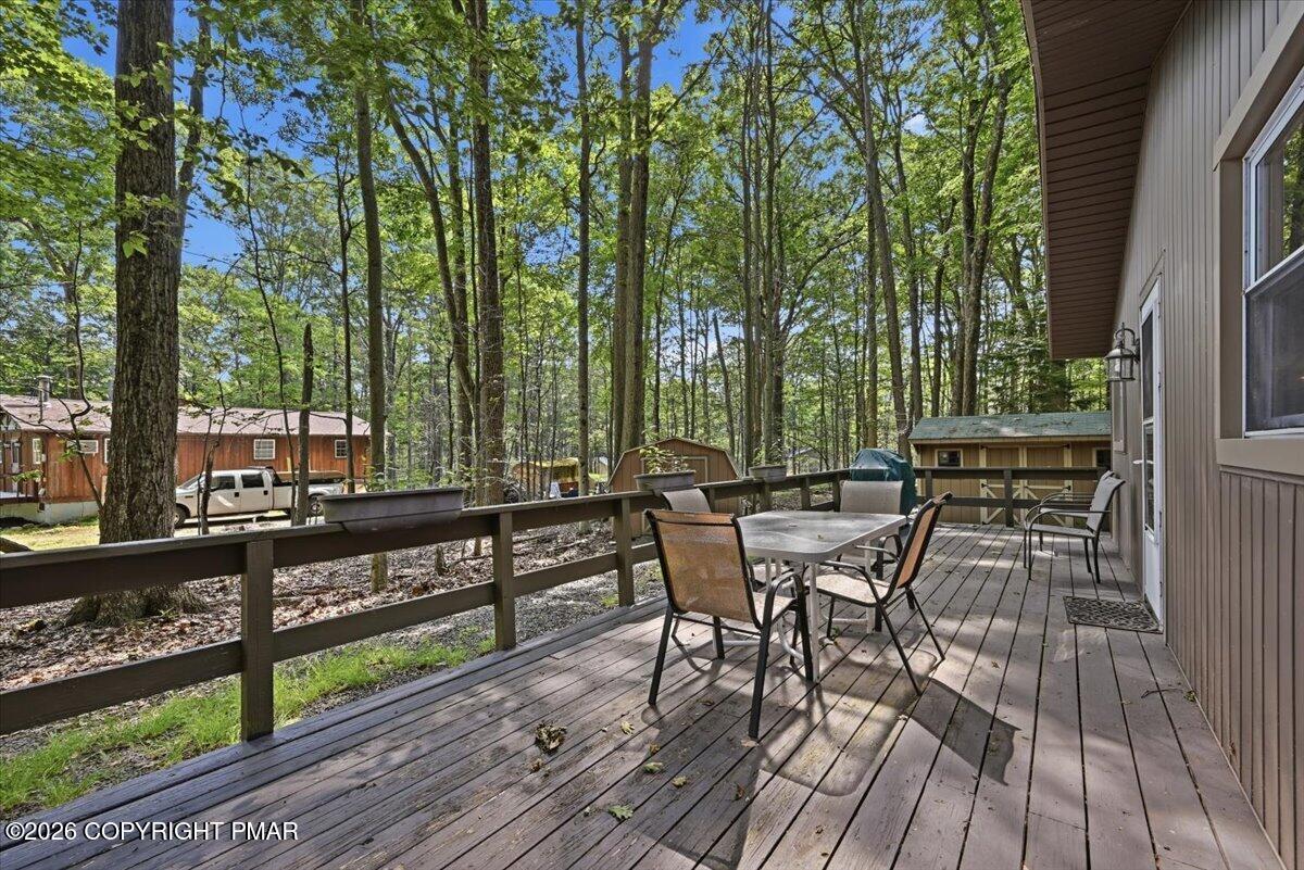 264 Selig Road Pocono Lake, PA 18347 - Photo 11 of 40 09-042_DSC_4635