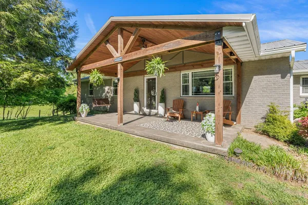 $699,000 | 12388 Longbranch Road, Moores Hill, IN 47032