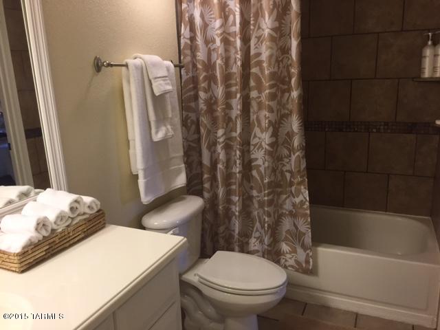1200 East River Road, Unit J118 Tucson, AZ 85718 - Photo 13 of 21