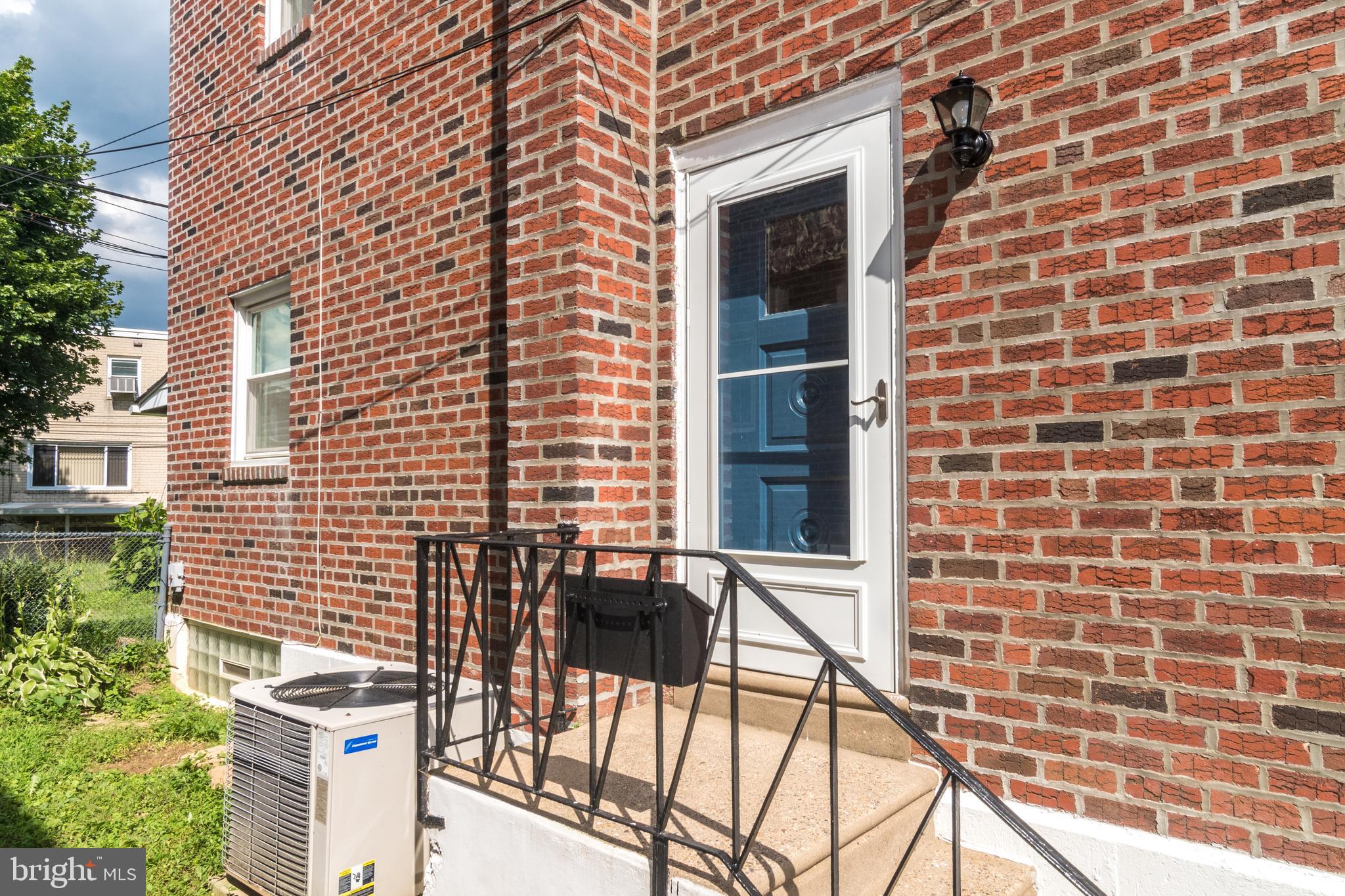 1405 Southampton Road Philadelphia, PA 19116 - Photo 3 of 23 Front entrance