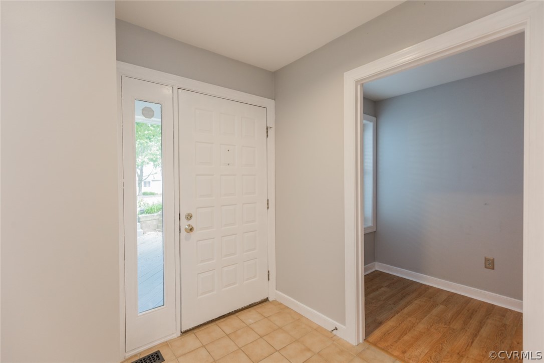 3103 E Stony Point Road, Unit END Richmond, VA 23235 - Photo 10 of 50 a view of an empty room