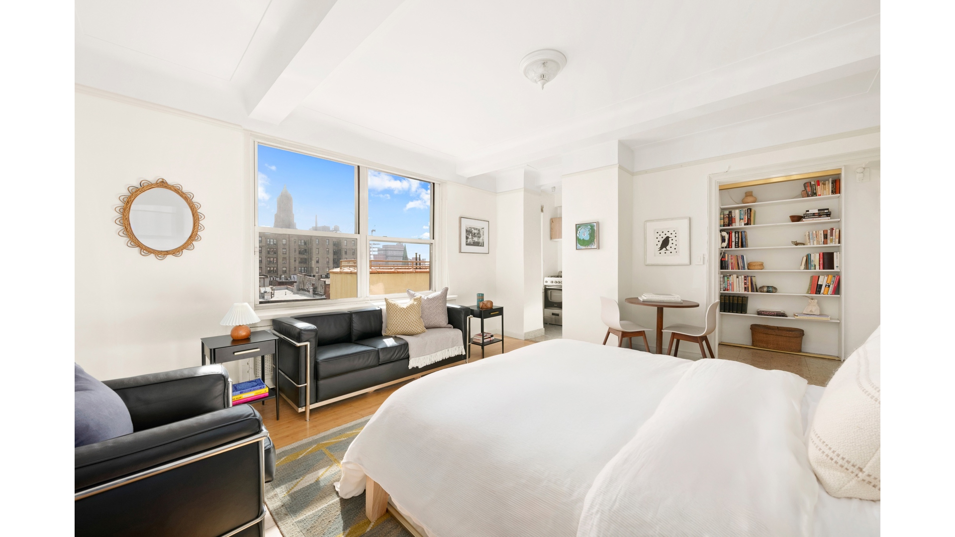 70 Remsen Street, Unit 8J Brooklyn, NY 11201 - Photo 2 of 10