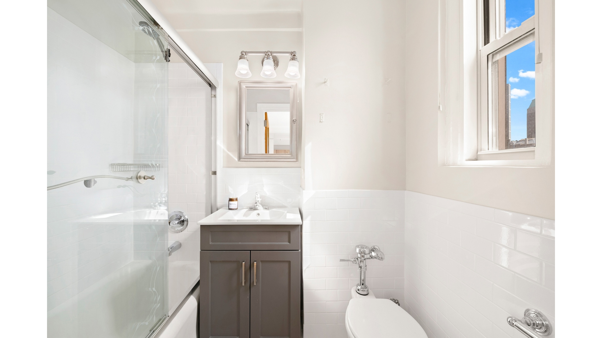 70 Remsen Street, Unit 8J Brooklyn, NY 11201 - Photo 8 of 10