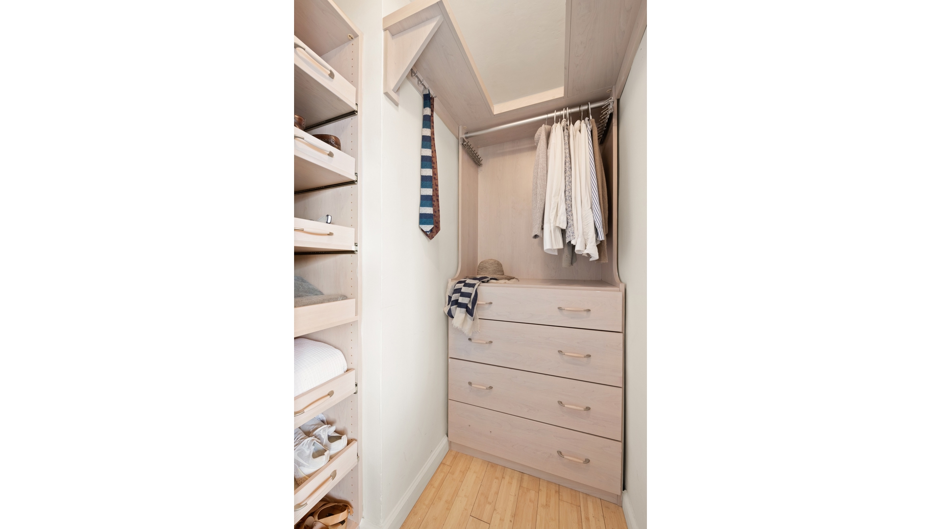 70 Remsen Street, Unit 8J Brooklyn, NY 11201 - Photo 9 of 10