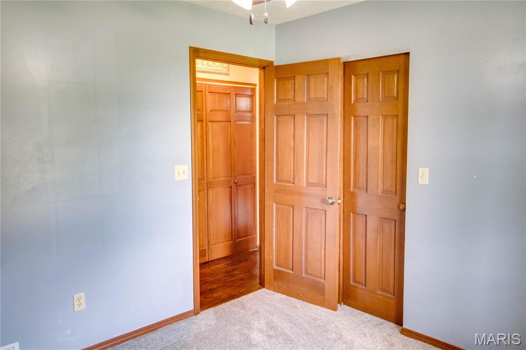 1217 West County Road Jerseyville, IL 62052 - Photo 14 of 35