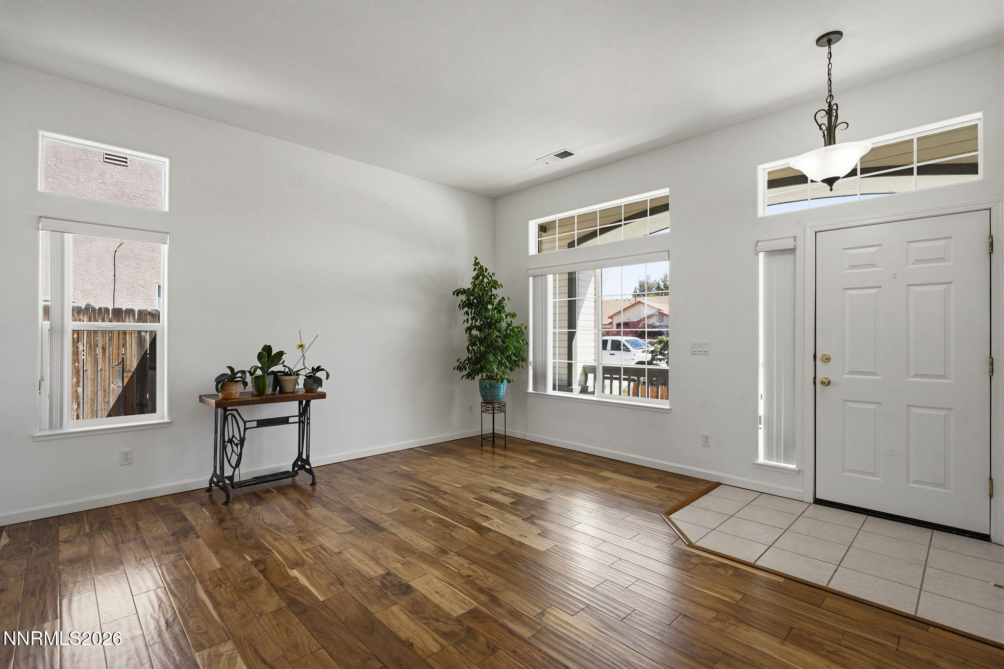 1054 Rimfield Drive Fernley, NV 89408 - Photo 5 of 30 4-web-or-mls-_DSC3701