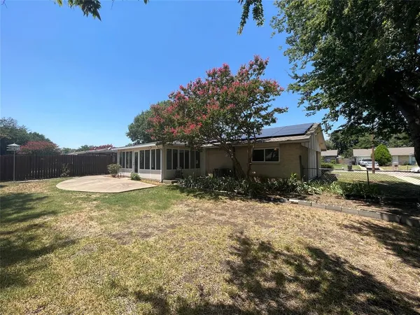 $2,150 | 1920 Fairfield Drive, Plano, TX 75074