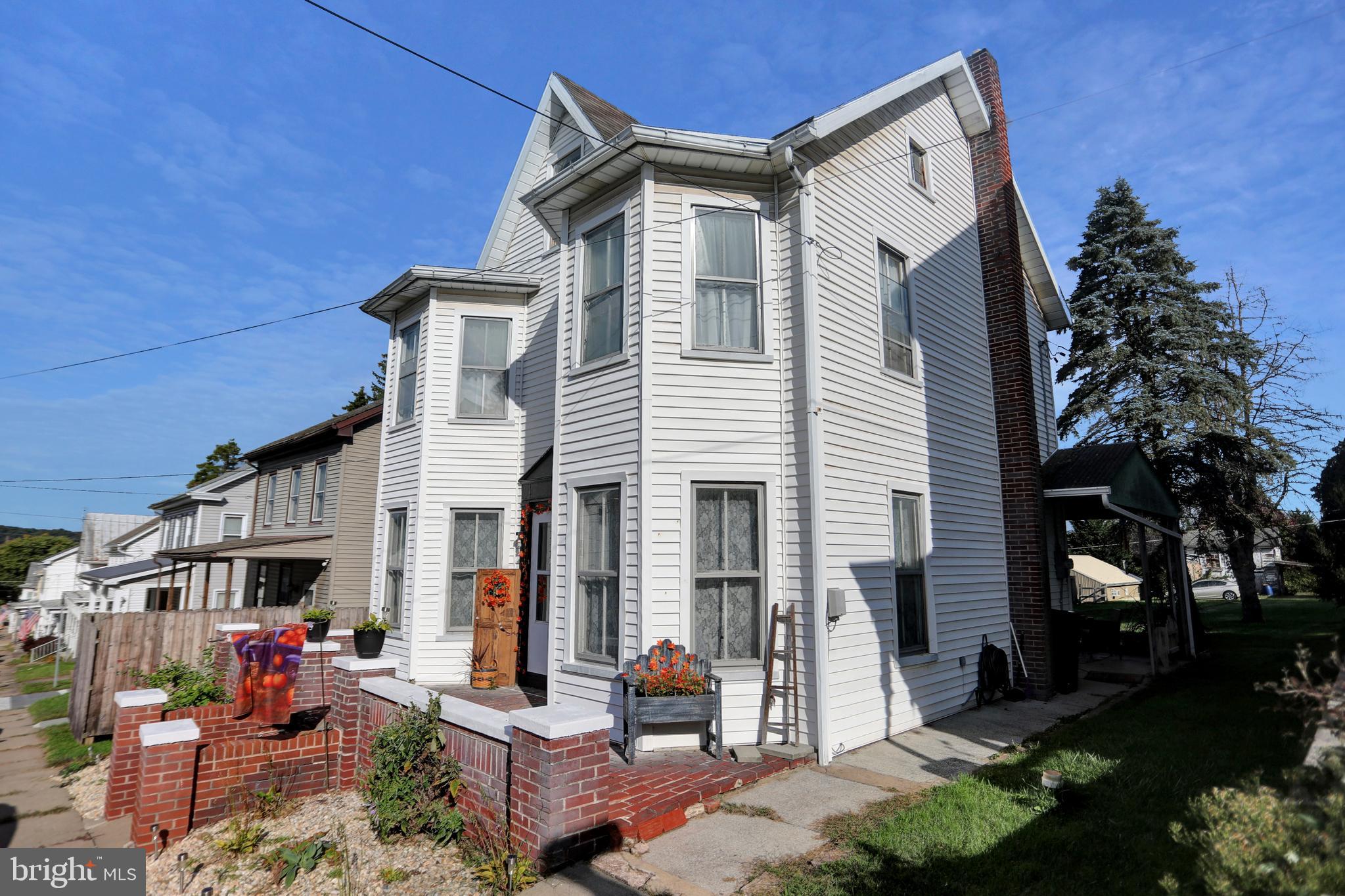 322 Armstrong Street Halifax, PA 17032 - Photo 4 of 30