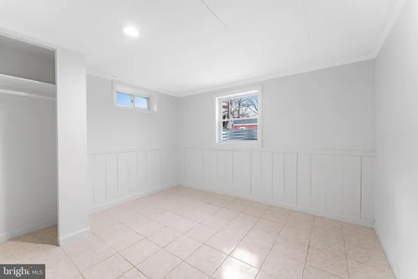 $2,100 | 3233 Apex Circle, Unit B, Falls Church, VA 22044