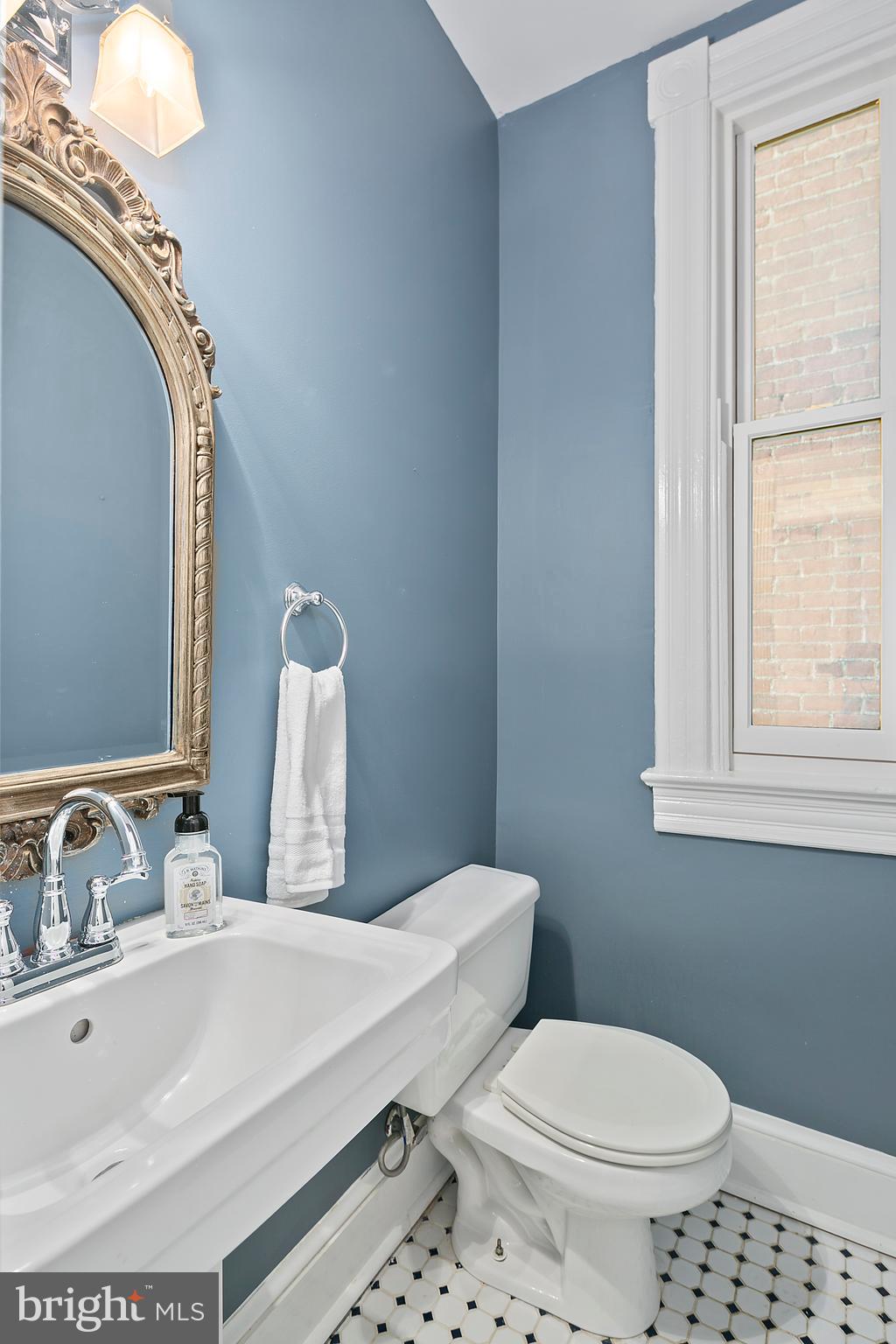 654 L Street Northeast Washington, DC 20002 - Photo 12 of 34