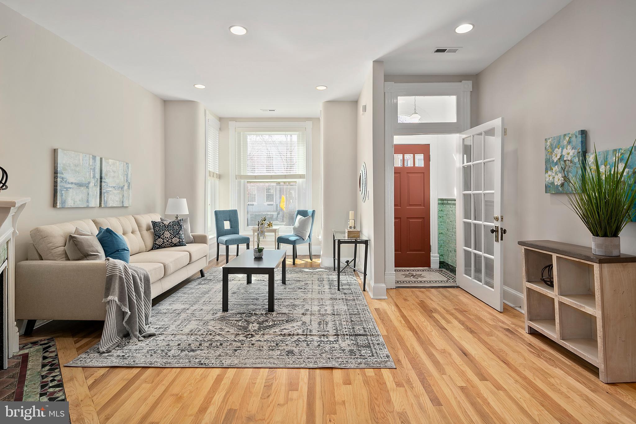 654 L Street Northeast Washington, DC 20002 - Photo 3 of 34