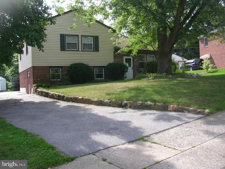 13 Pearson Circle Springfield, PA 19064 - Photo 1 of 3 Front Yard