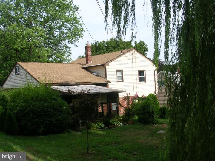 13 Pearson Circle Springfield, PA 19064 - Photo 3 of 3 Back Yard