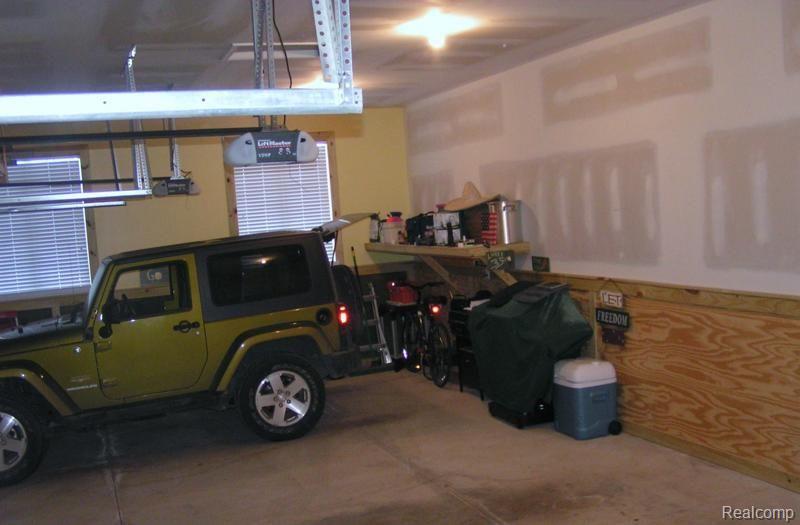 3481 Shadwell Lane Rochester, MI 48306 - Photo 10 of 13 3 car gar