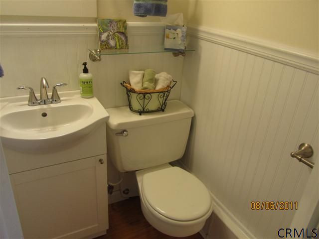 101 Devon Road Bethlehem, NY 12054 - Photo 8 of 15 Photo 8