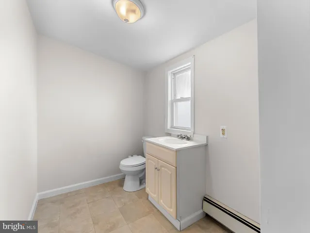 $2,900 | 860 Pennsylvania Avenue, Delanco, NJ 08075