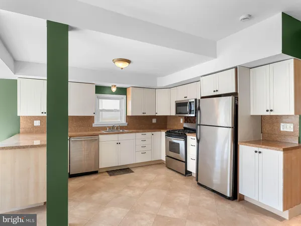 $2,800 | 860 Pennsylvania Avenue, Delanco, NJ 08075