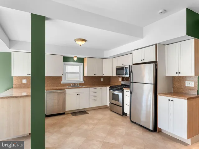 $2,900 | 860 Pennsylvania Avenue, Delanco, NJ 08075