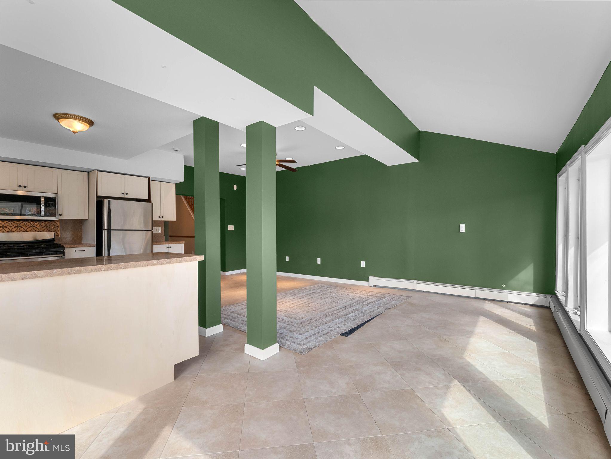 860 Pennsylvania Avenue Delanco, NJ 08075 - Photo 8 of 28 a view of a living room