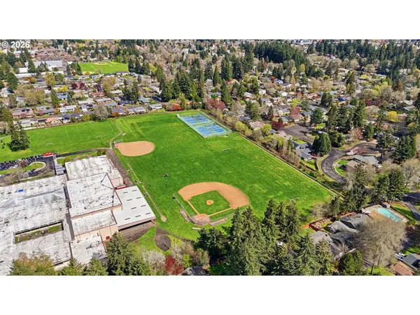 $530,000 | 7250 Southwest 28th Court, Beaverton, OR 97008