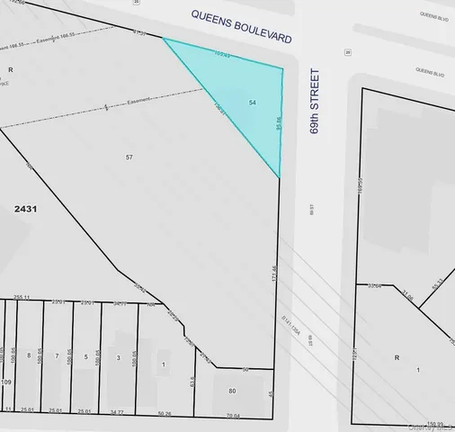 $2,800,000 | 68-12 Queens Boulevard | Maspeth