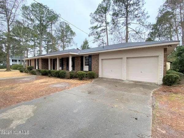$1,800 | 2012 Sherwood Drive, Greenville, NC 27858