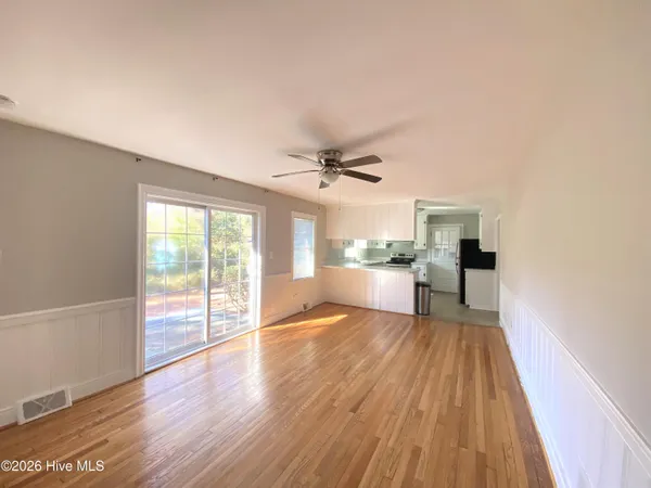 $1,800 | 2012 Sherwood Drive, Greenville, NC 27858