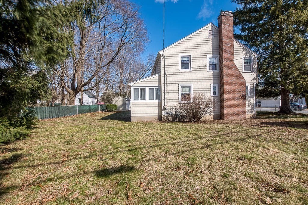 4 Hillside Road Dedham, MA 02026 - Photo 6 of 39 Gallery Image 6