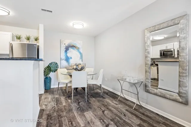 $2,762 | 426 Handel Court, Unit 426, Wheaton, IL 60189