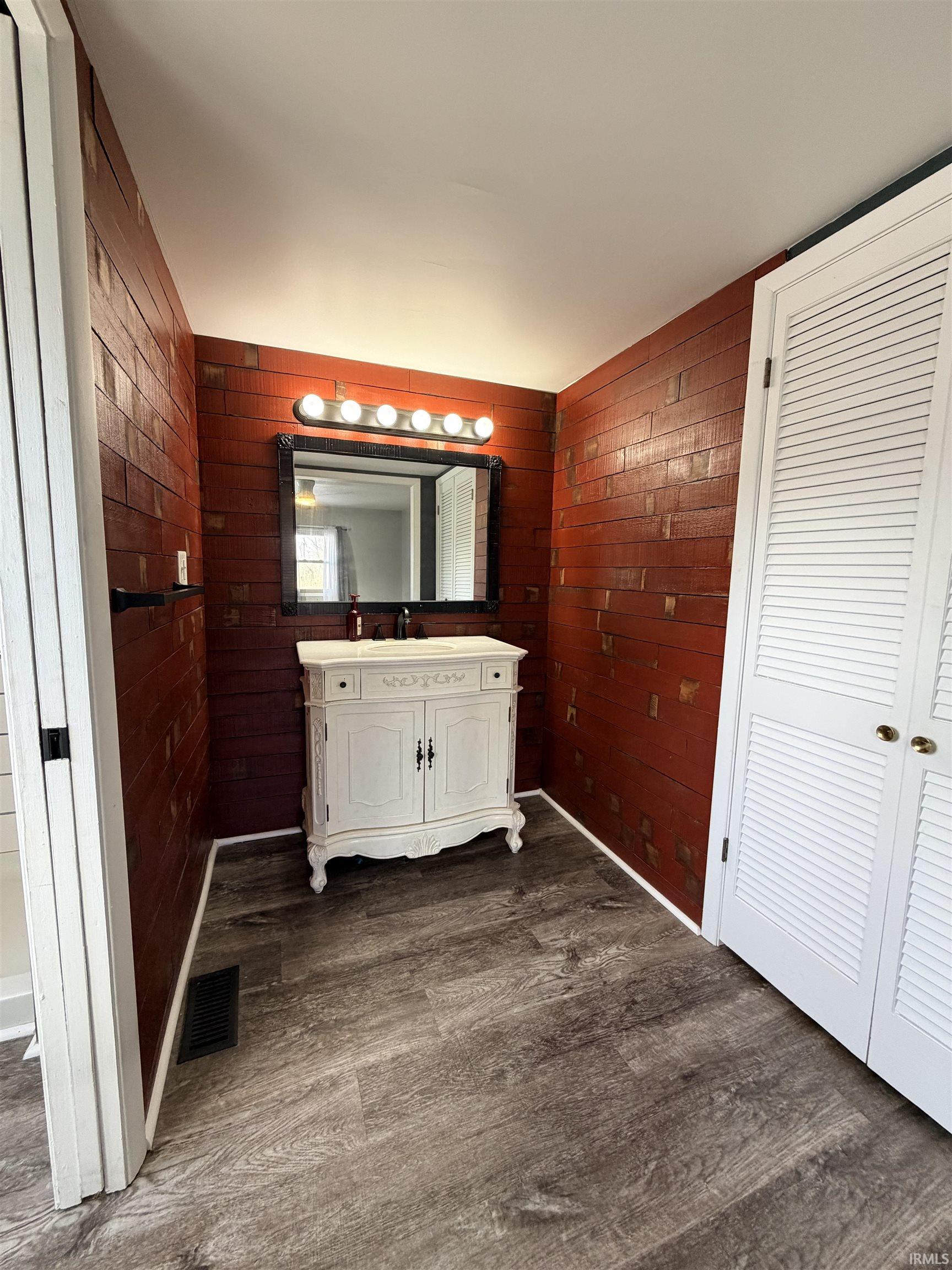 5602 South Adams Street Marion, IN 46953 - Photo 4 of 14