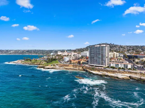 $7,595,000 | 939 Coast Boulevard, La Jolla, CA 92037