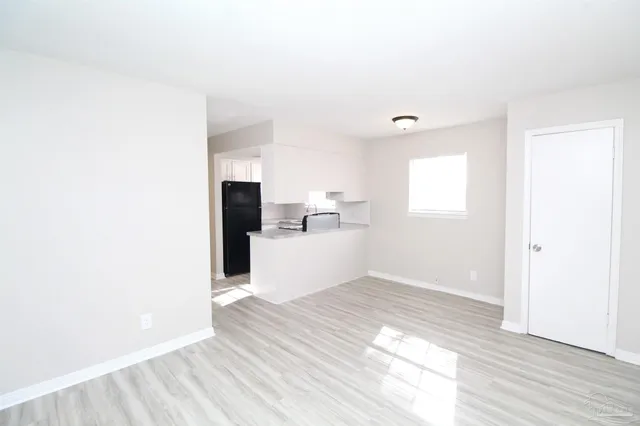 $950 | 10151 Guidy Lane, Unit B2, Pensacola, FL 32514