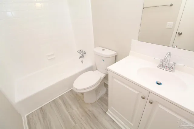 $950 | 10151 Guidy Lane, Unit B2, Pensacola, FL 32514