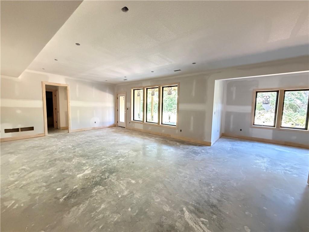 8910 Ginger Street Lenexa, KS 66227 - Photo 17 of 31
