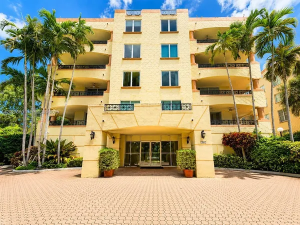 $550,000 | 1834 Brickell Avenue, Unit 43, Miami, FL 33129